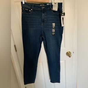 FINAL PRICE NWT DKNY Delancey Blue High-Rise Skinny Stretch Jeans Size 32/14